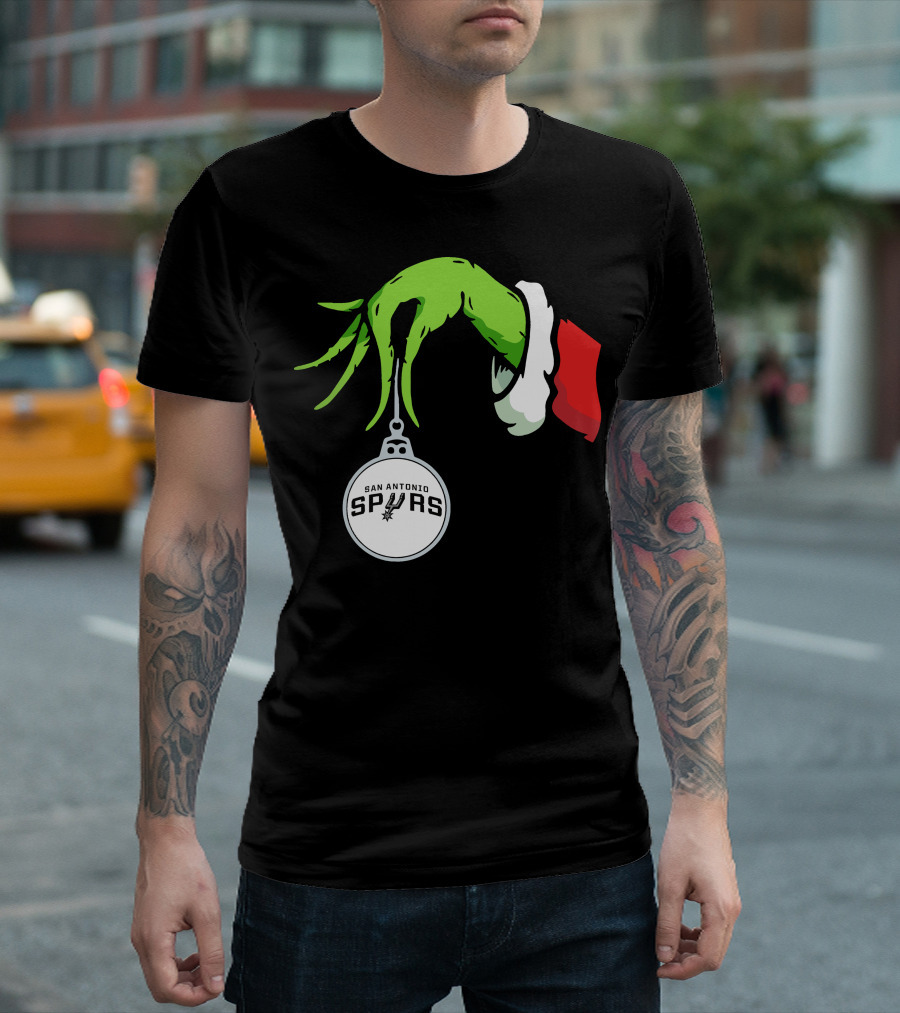 The Grinch Holding San Antonio Spurs T-Shirt