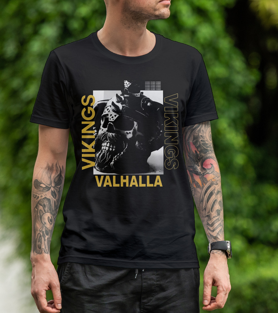 Vikings Valhalla Yule Skull Helm T-Shirt