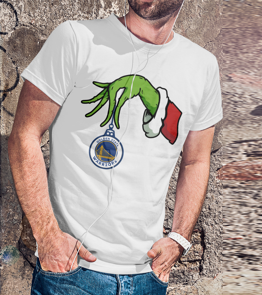 The Grinch Hand Holding Golden State Warriors T-Shirt