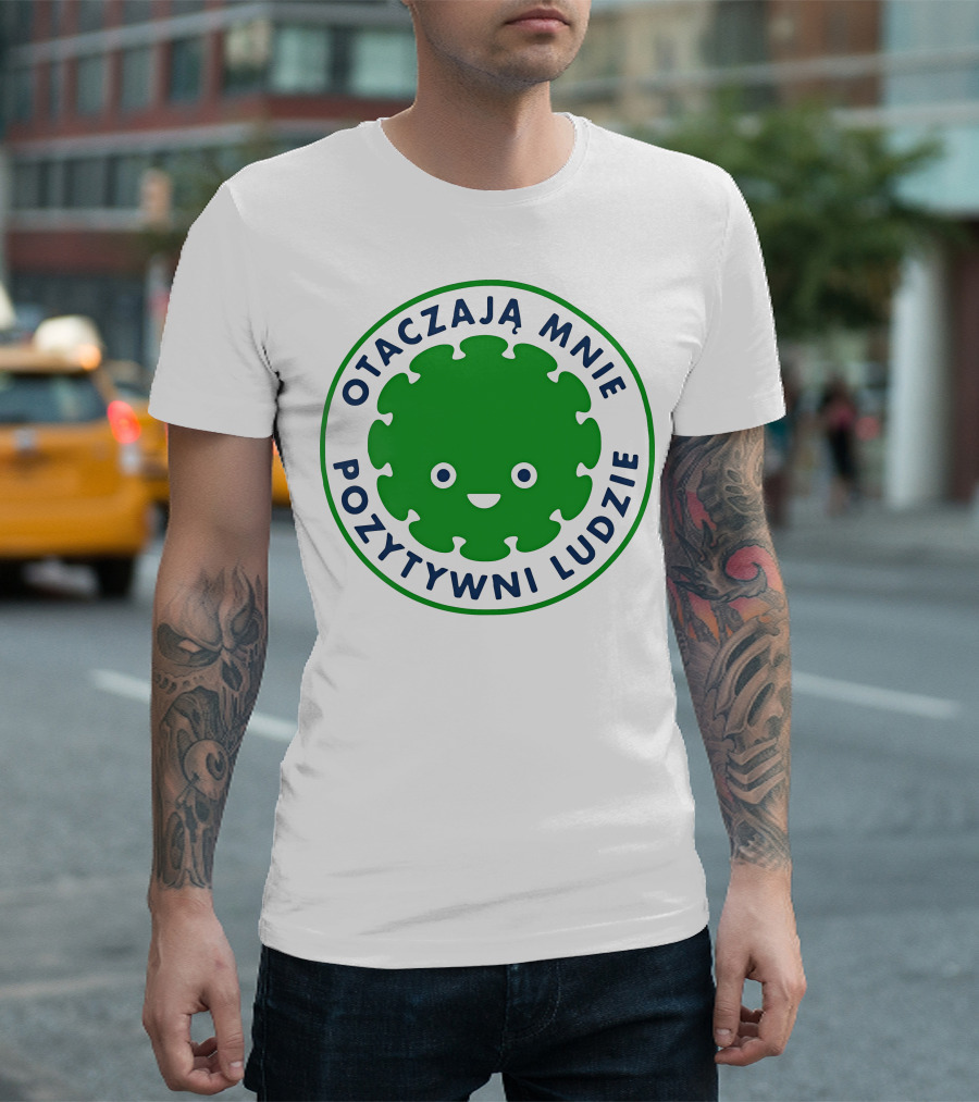 Otaczają Mnie Pozytywni Ludzie Green Smiley Puzzle Face T-Shirt