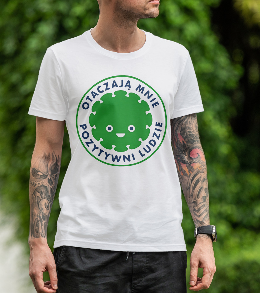 Otaczają Mnie Pozytywni Ludzie Green Smiley Puzzle Face T-Shirt
