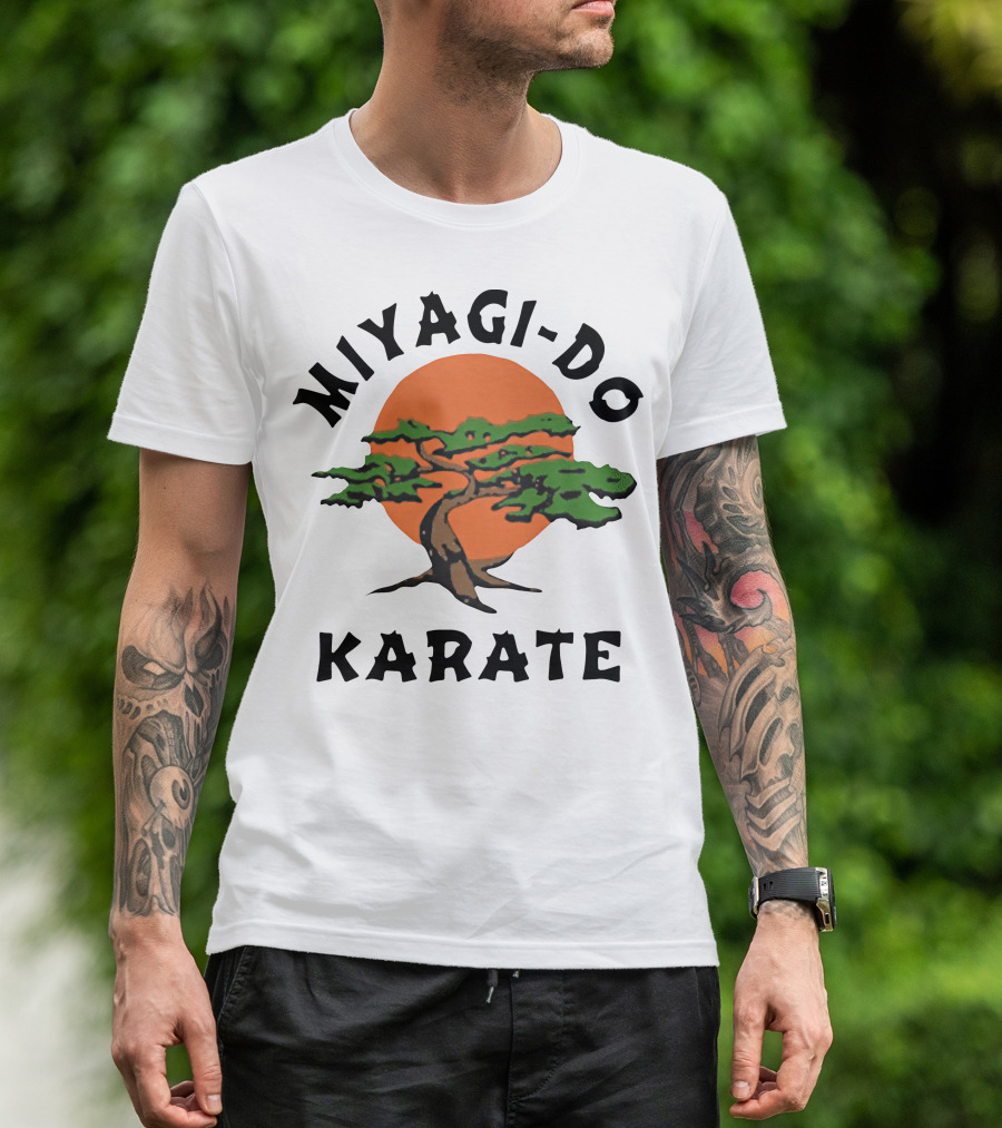 Miyagi-Do Karate Bonsai Tree With Sun Background T-Shirt