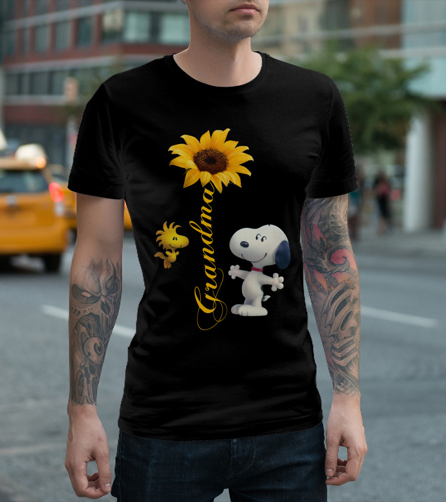 Grandma Snoopy And Woodstock With Sunflower T-Shirt