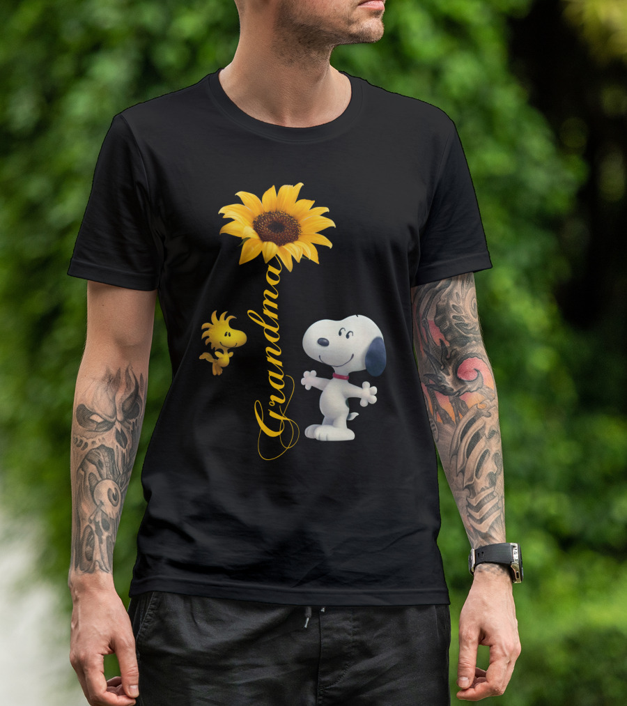 Grandma Snoopy And Woodstock With Sunflower T-Shirt