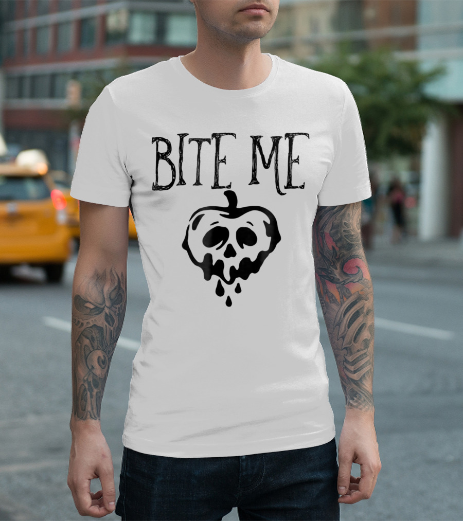 Bite Me Poison Apple Halloween Skull T-Shirt