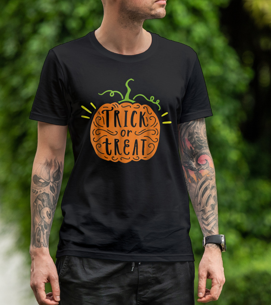 Trick Or Treat Glowy Big Pumpkin Halloween T-Shirt