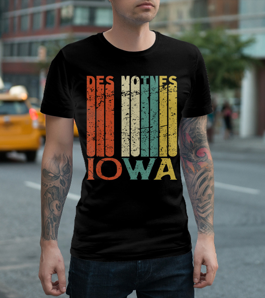Des Moines Iowa Retro Style Text Vertical Bars T-Shirt
