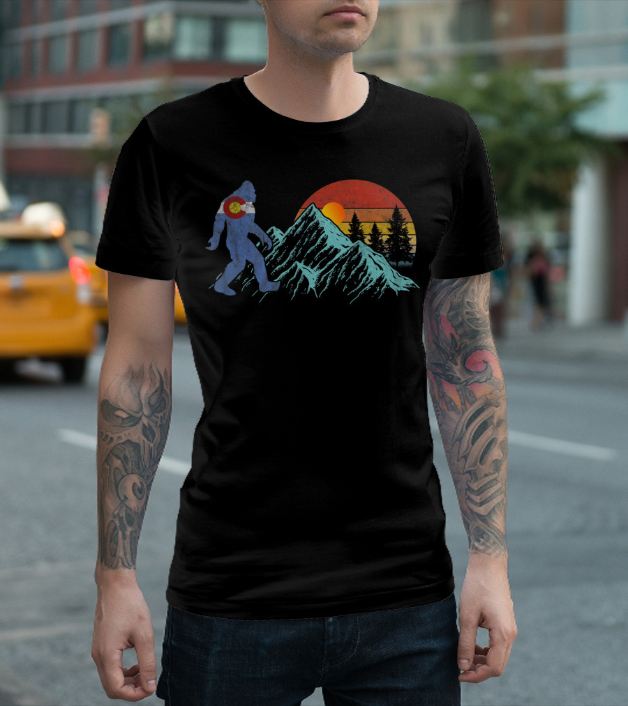 Retro Bigfoot Colorado Flag Sun Mountain Landscape T-Shirt