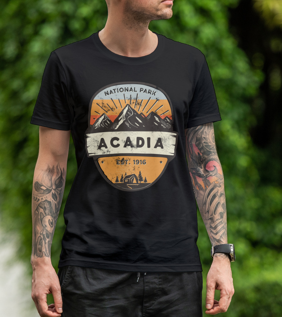 Acadia National Park Badge Emblem Camping Est. 1916 Mountains Sunset T-Shirt