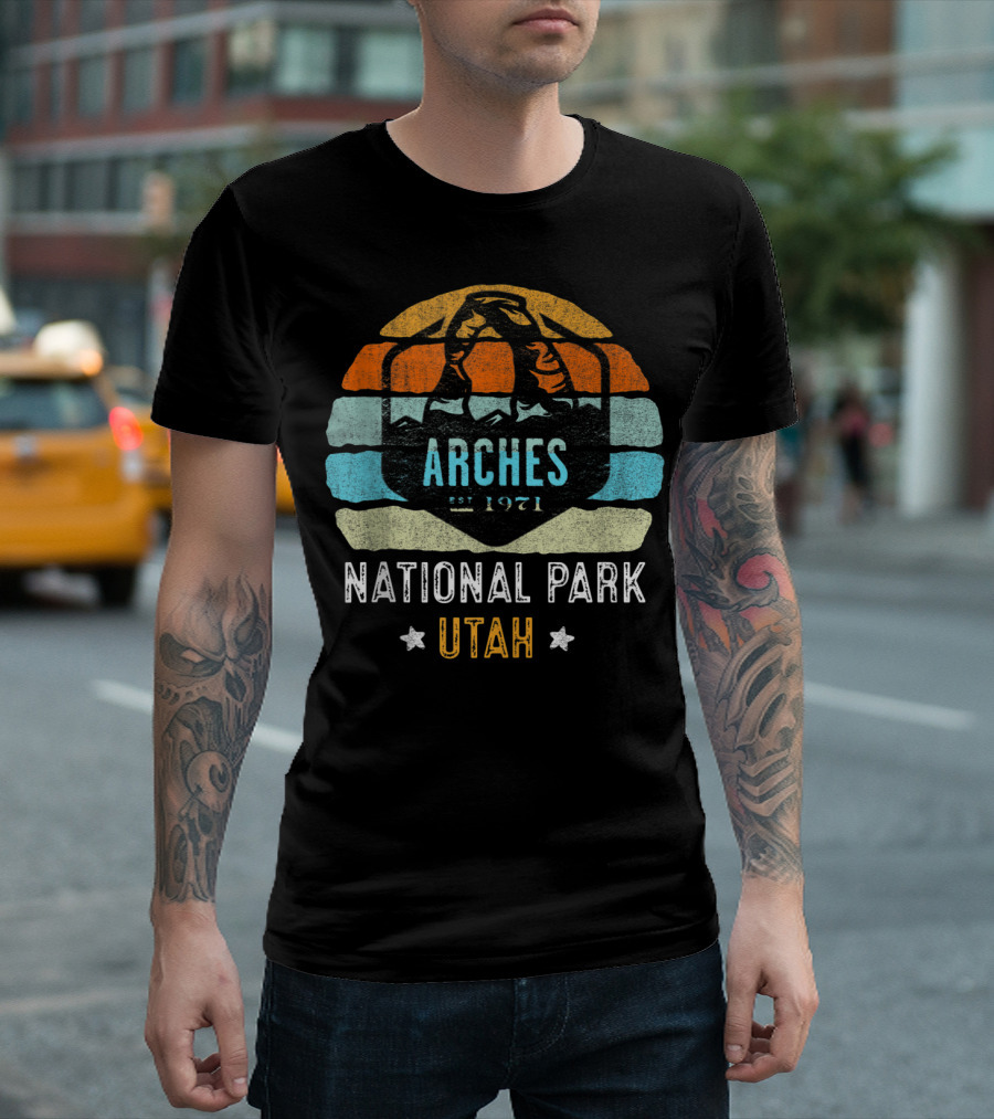 Arches National Park Utah Est 1971 Vintage T-Shirt