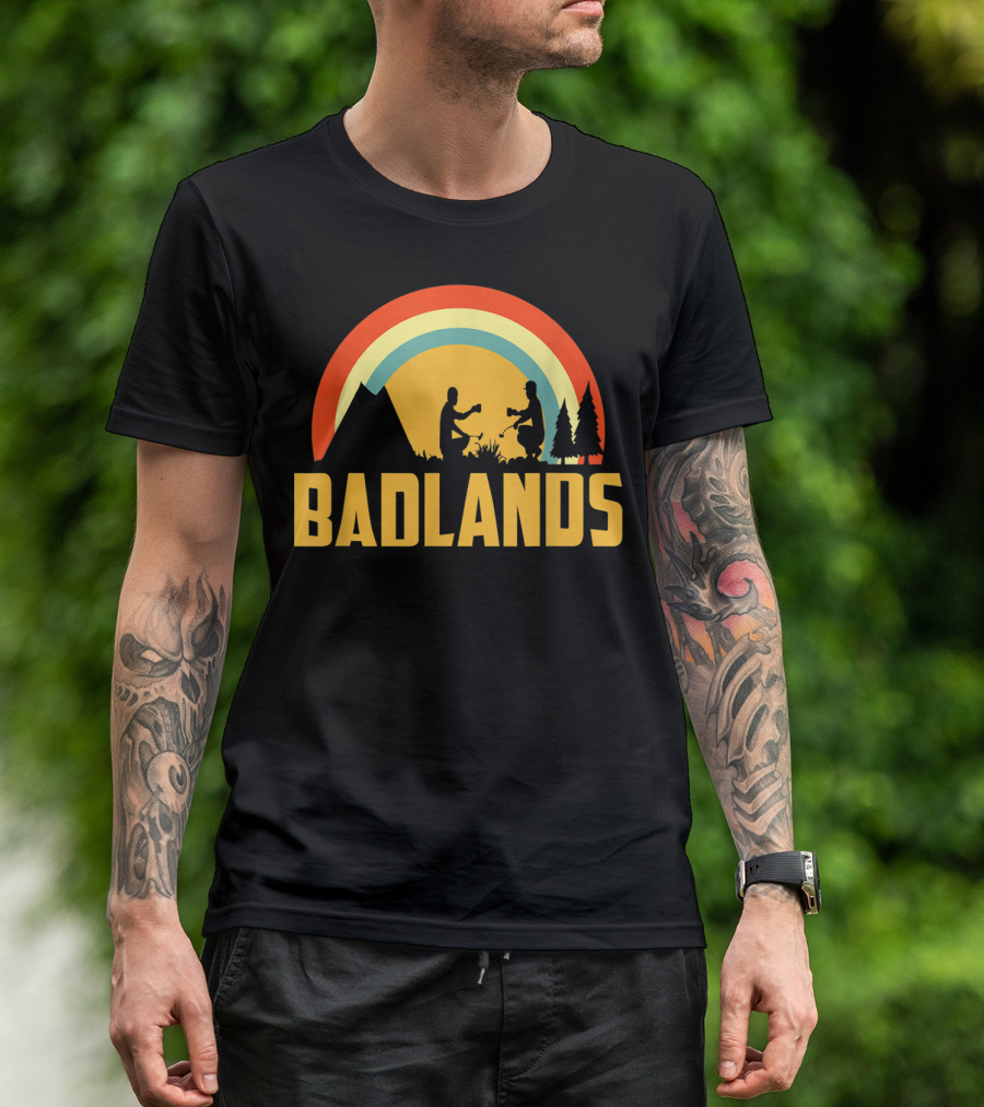 Badlands Camping Retro Vintage Mountain National Rainbow Scene T-Shirt