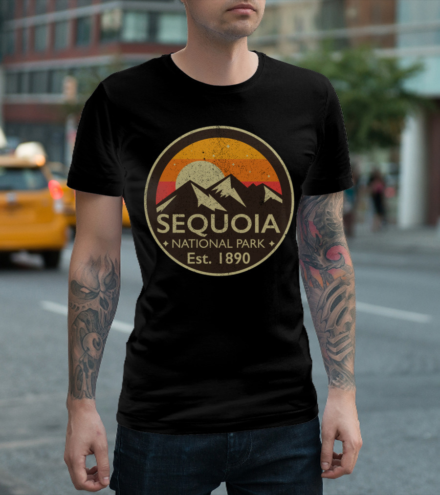 Sequoia National Park Est. 1890 Vintage Sunset Mountain Badge T-Shirt