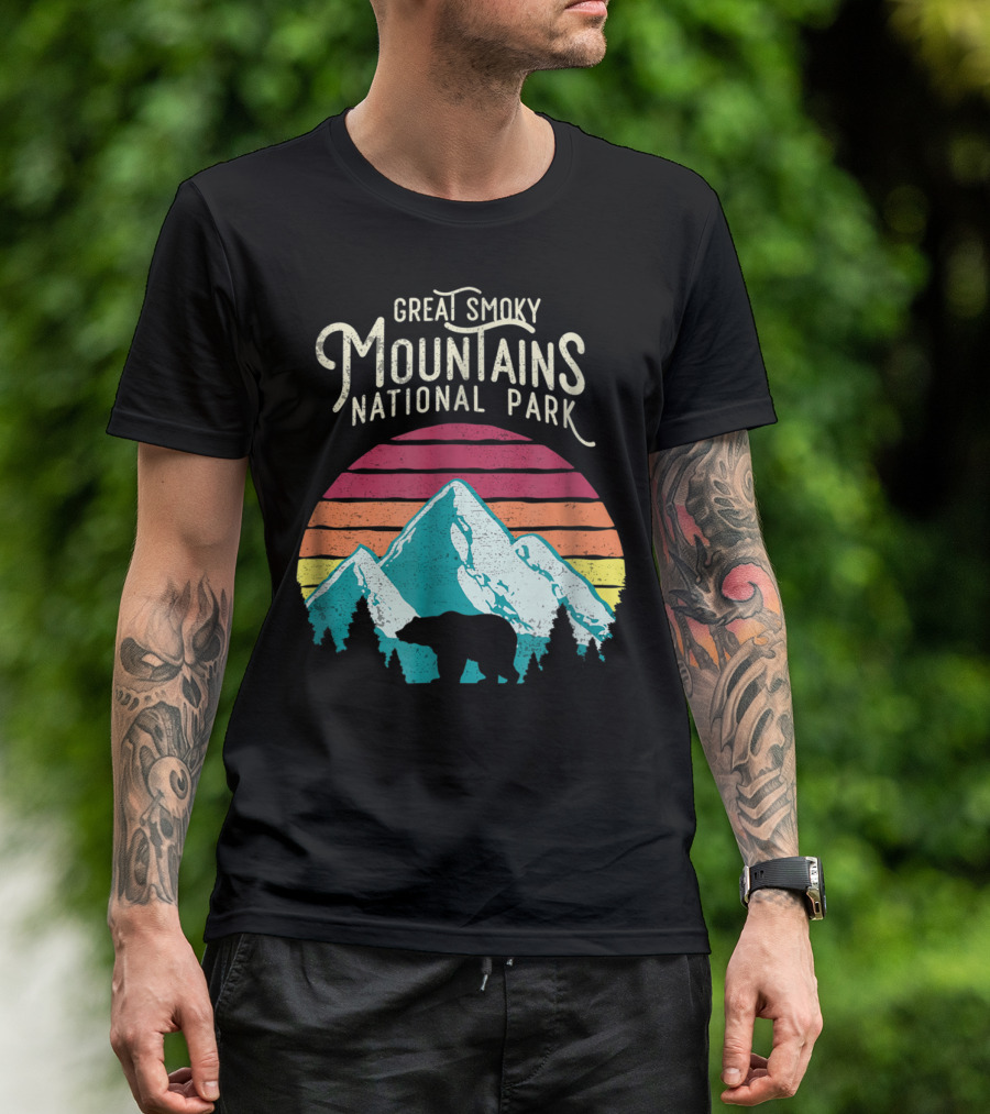 Great Smoky Mountains National Park Retro Sunset Bear T-Shirt