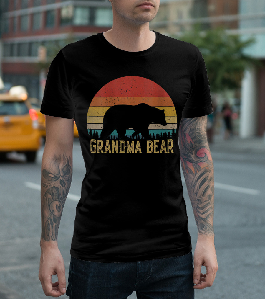 Retro Vintage Sunset Grandma Bear T-Shirt