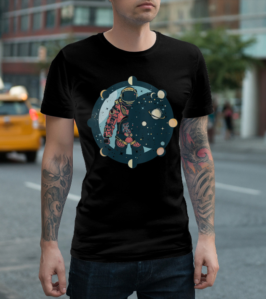 Astronaut Space Exploration with Moons and Saturn Cosmic Phases T-Shirt