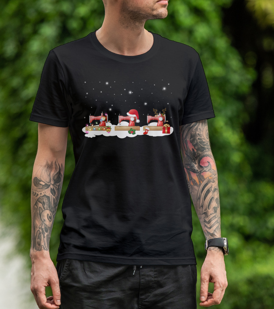 Funny Christmas Quilting Machines With Santa Hat And Reindeer Antlers For Quilters T-Shirt