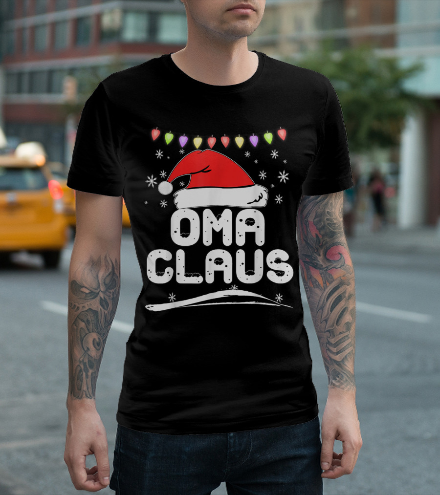 Oma Claus Christmas Santa Hat Snowflakes Heart Lights T-Shirt