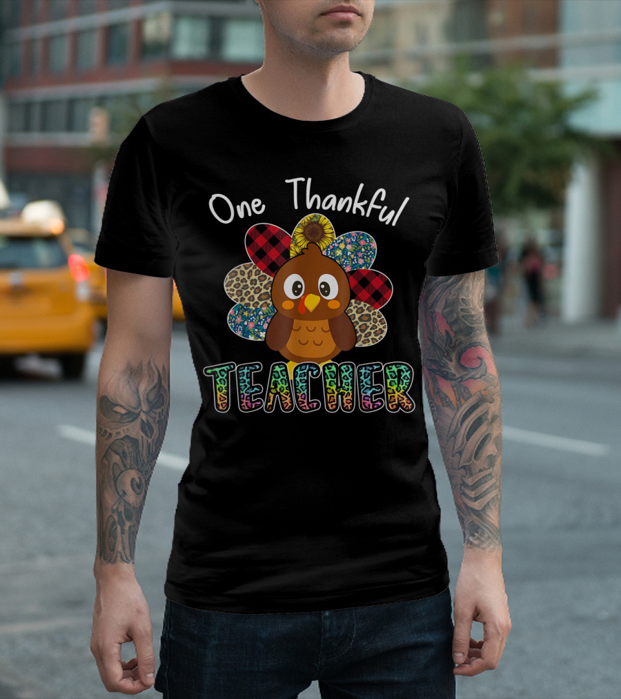 One Thankful Teacher Turkey Leopard Plaid T-Shirt