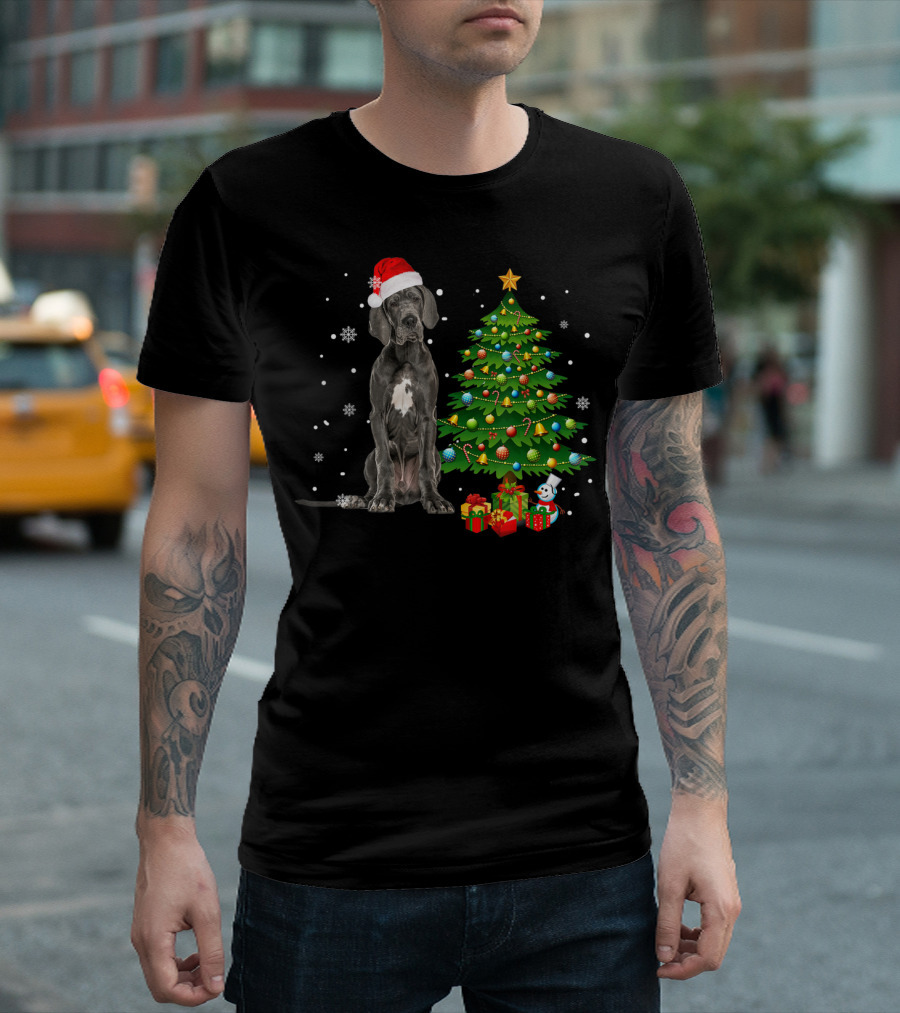 Great Dane Santa Hat With Christmas Tree And Snowflakes T-Shirt