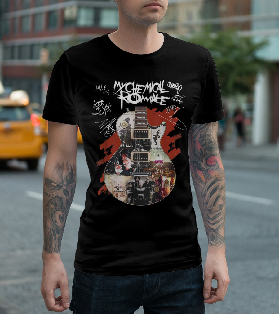 Mychemicalromance Signature Collage Guitar Print T-Shirt