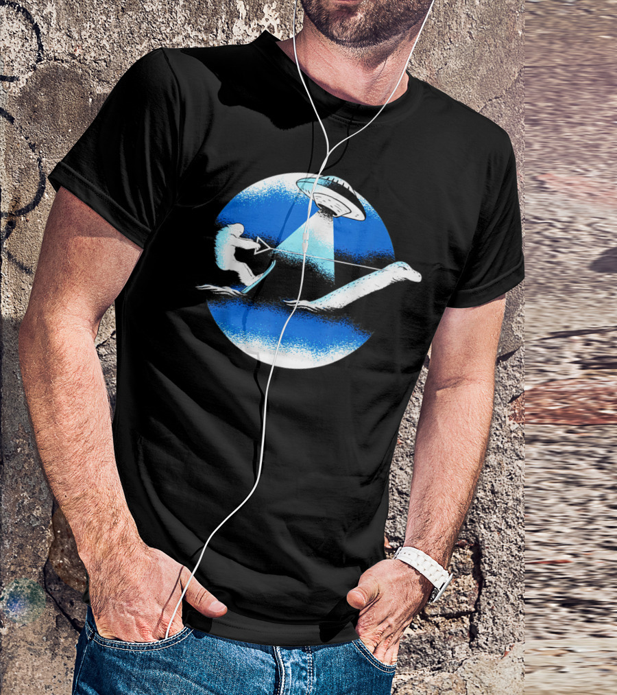 UFO Hunter I Want To Believe Vintage Wakeboarding Alien T-Shirt