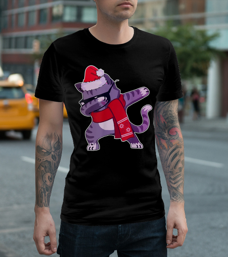 Santa Hat and Scarf Dabbing Cat T-Shirt