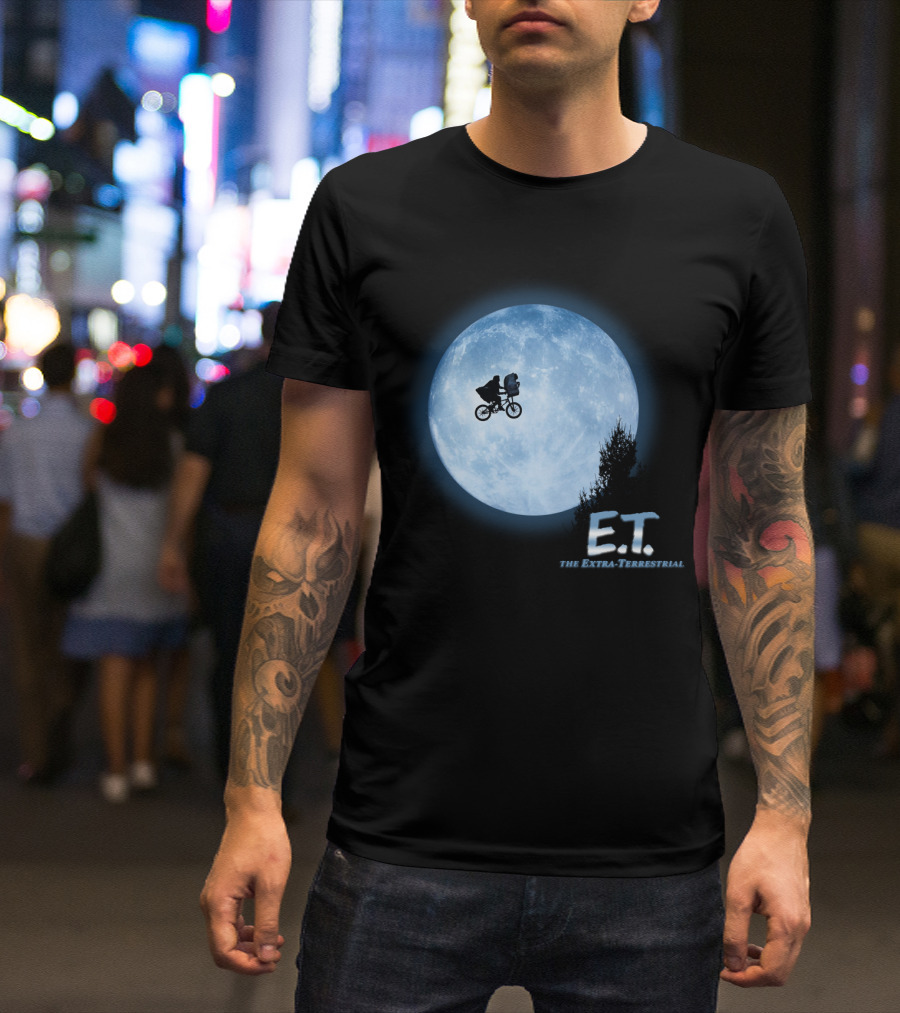 E.T. The Extra-Terrestrial Bicycle Silhouette Against Full Moon T-Shirt