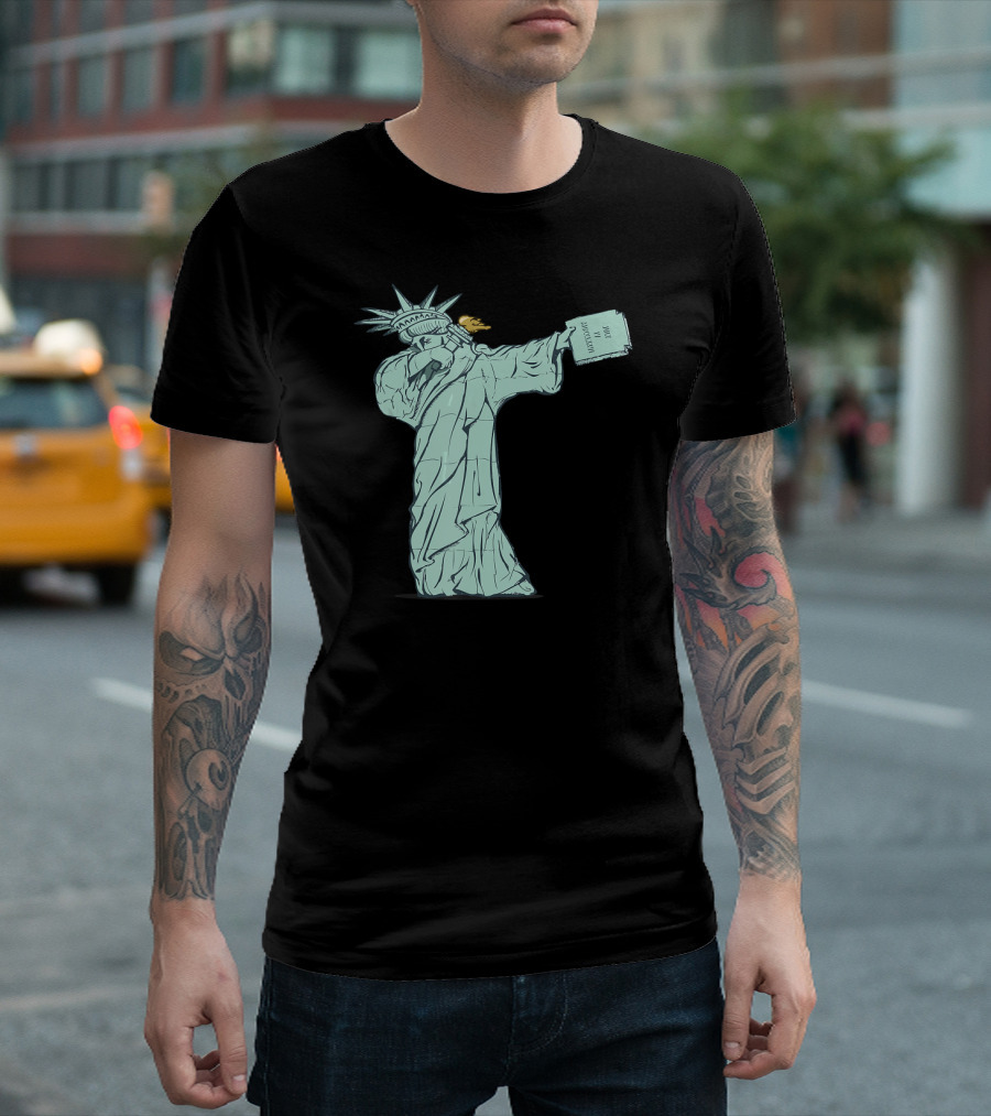 Funny Dabbing Statue Of Liberty With July IV MDCCLXXVI Book T-Shirt