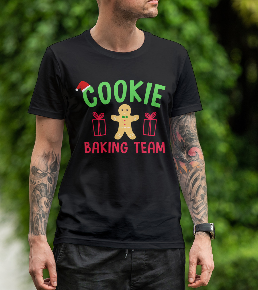 COOKIE BAKING TEAM Gingerbread Santa Hat Gifts T-Shirt