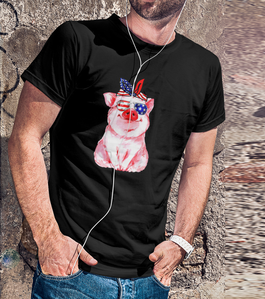 Adorable Patriotic Pig With American Flag Bandana And Sunglasses T-Shirt