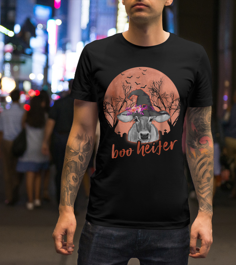Boo Heifer Funny Cow Witch Hat Halloween Farmer Moon Bats T-Shirt