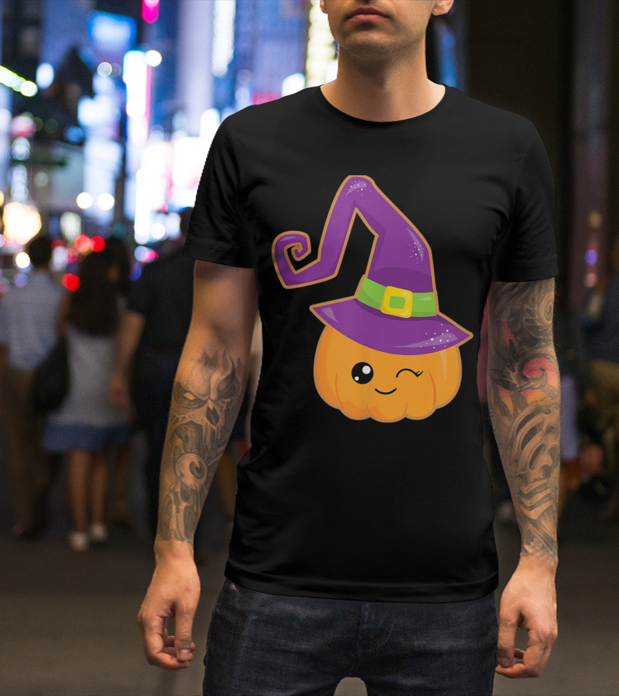 Cute Halloween Pumpkin With Purple Witch Hat And Winking Face T-Shirt