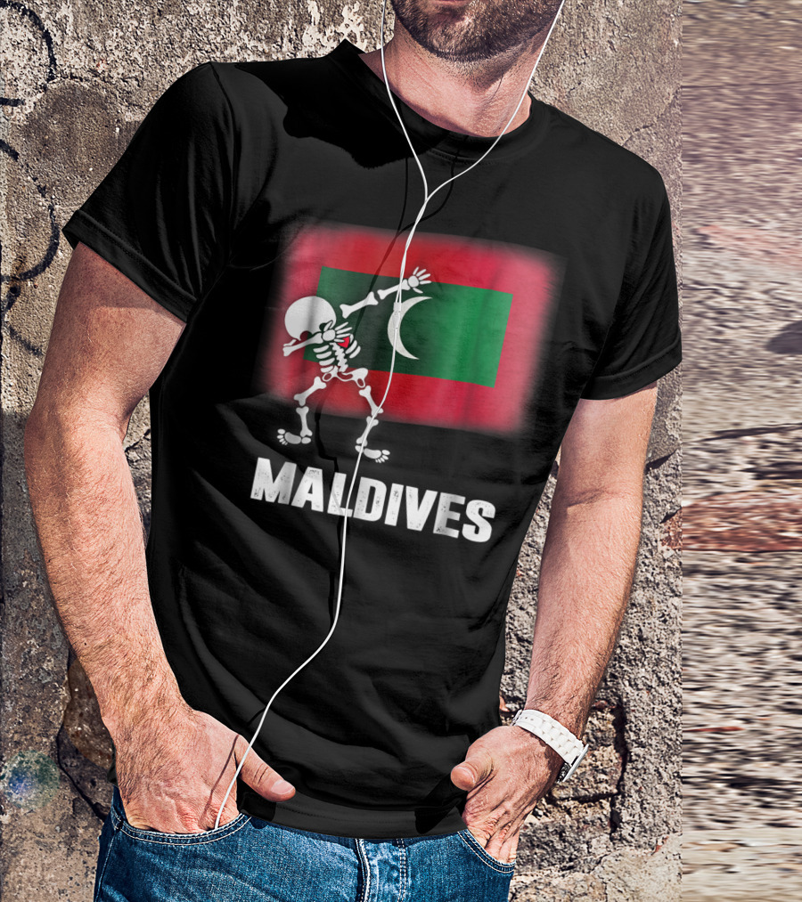 Dabbing Skeleton With Maldives Flag T-Shirt