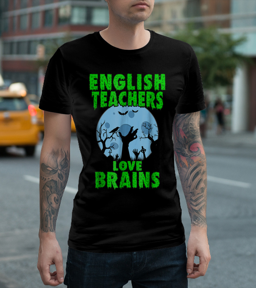 English Teachers Love Brains Halloween Zombie Forest Bats Moon T-Shirt