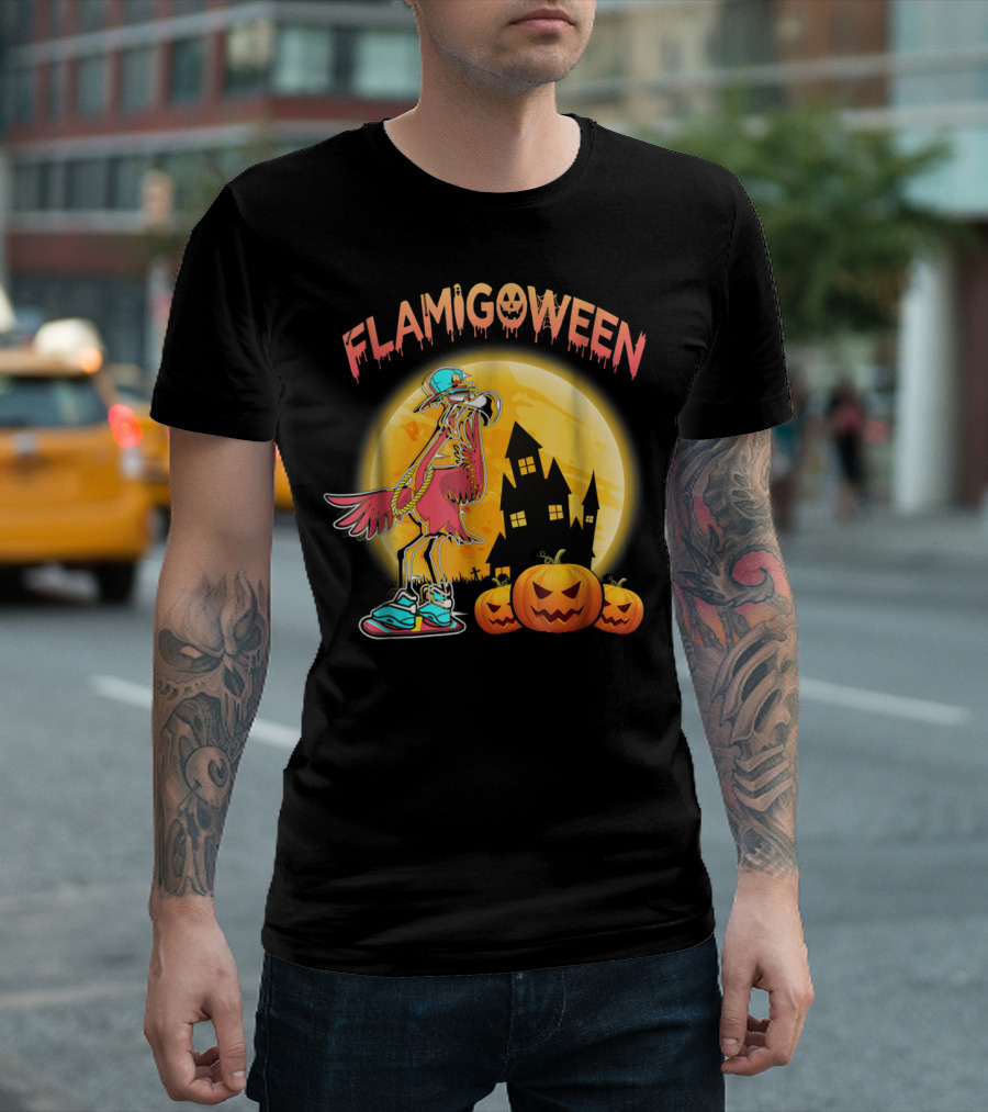 Flamingoween Funny Flamingo Halloween Moon Pumpkins Haunted House T-Shirt