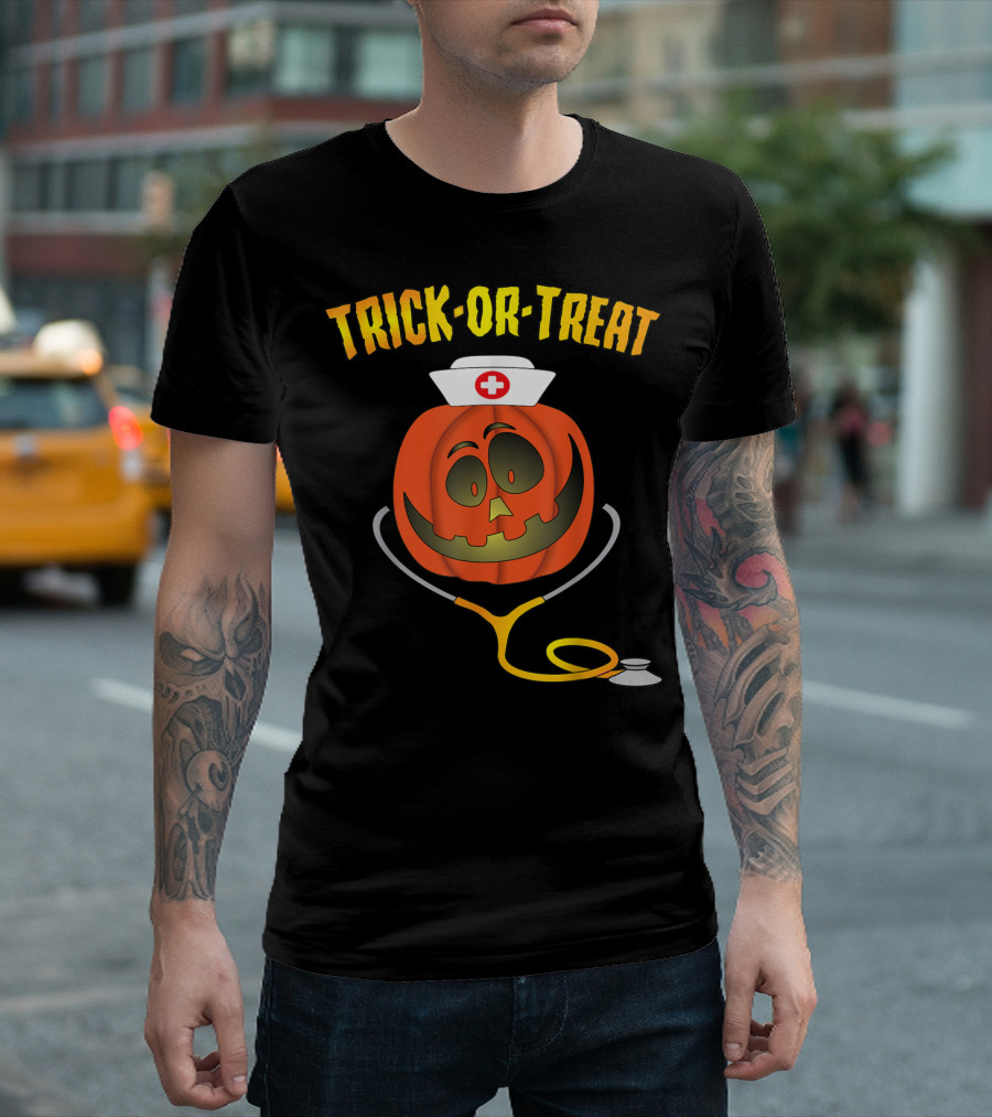 Trick Or Treat Pumpkin Nurse Halloween Stethoscope T-Shirt