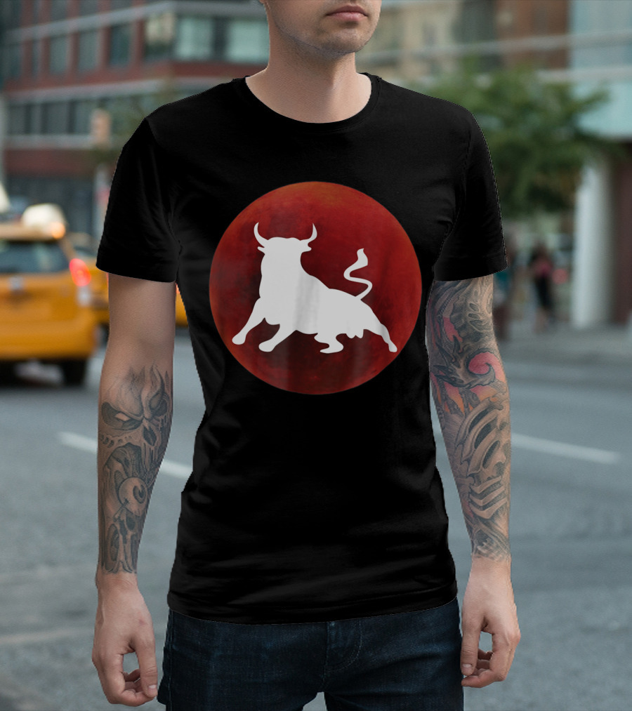 Halloween Raging Bull Scary Raging Bull Blood Moon T-Shirt