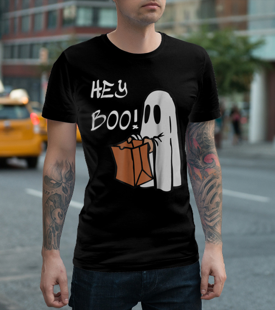 HEY BOO Ghost with Trick-or-Treat Bag T-Shirt