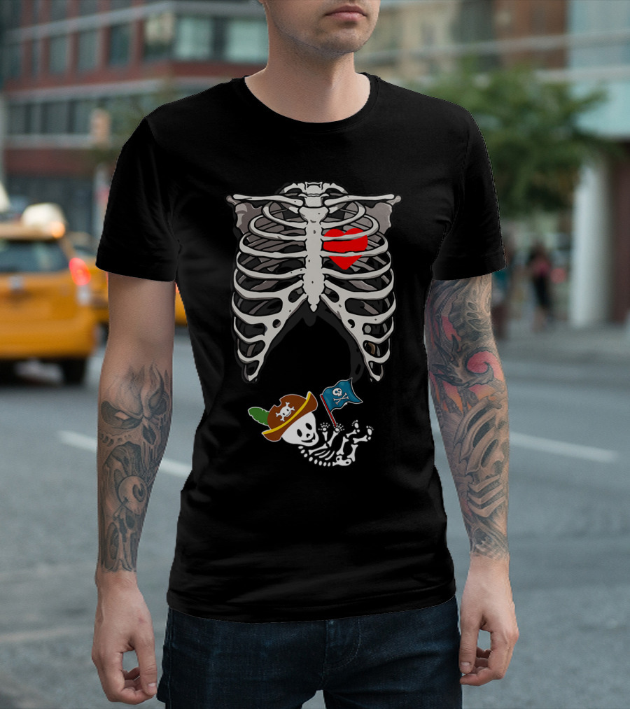 Halloween Pirate Skeleton Ribcage Heart Pregnancy T-Shirt