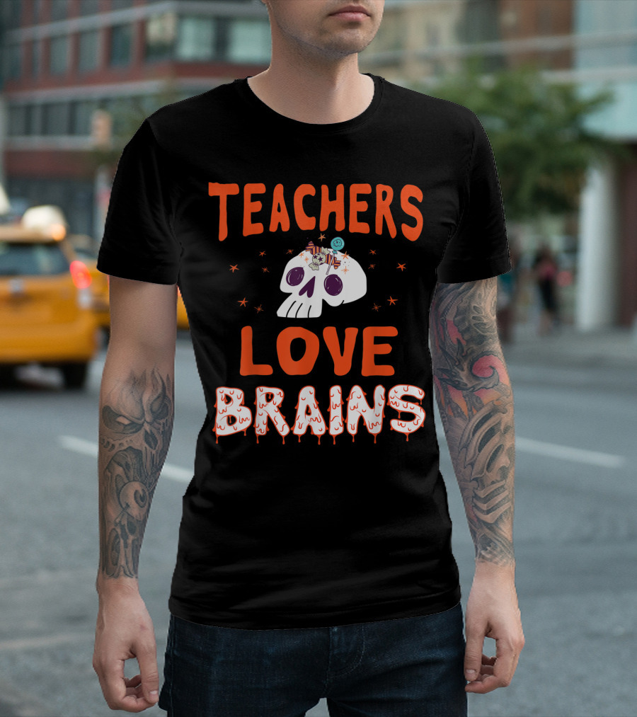 Teachers Love Brains Halloween Skull with Books and Stars T-Shirt