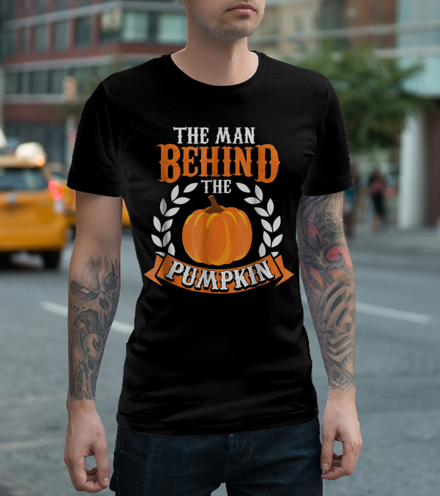 THE MAN BEHIND THE PUMPKIN WREATH T-Shirt
