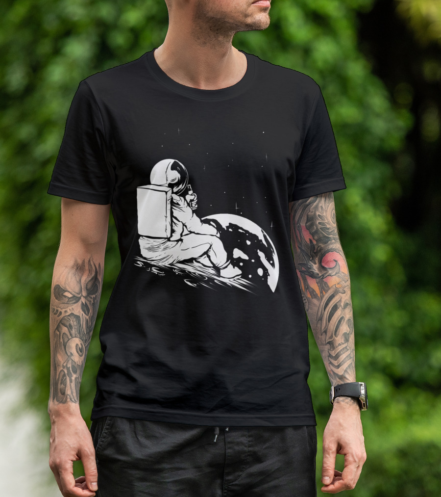 Astronaut Spaceman Drinking Beer On Cosmic Moon T-Shirt