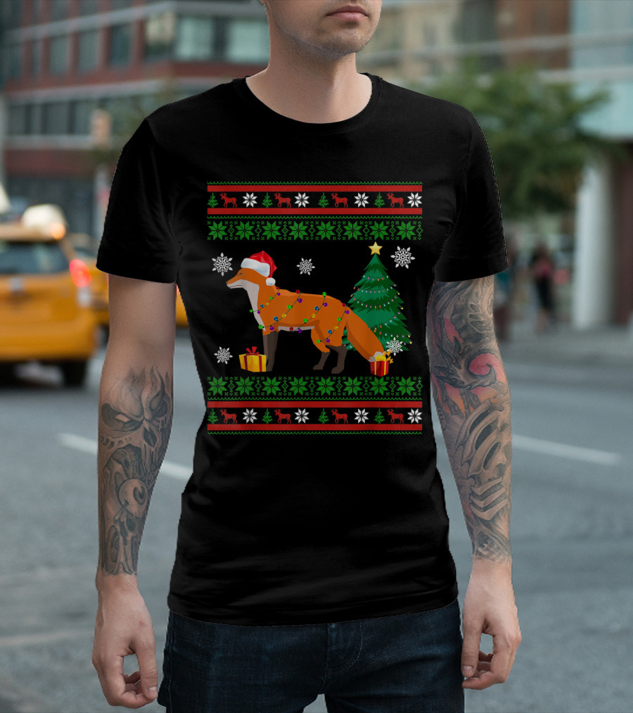 Santa Hat Cute Fox Christmas Decoration Snowflakes Tree T-Shirt