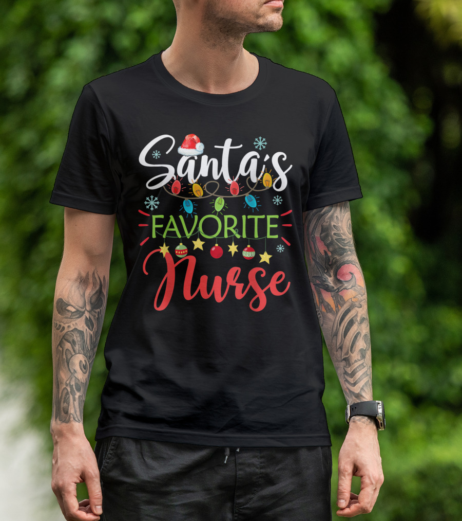 Santa's Favorite Nurse Christmas Lights And Santa Hat Snowflakes T-Shirt