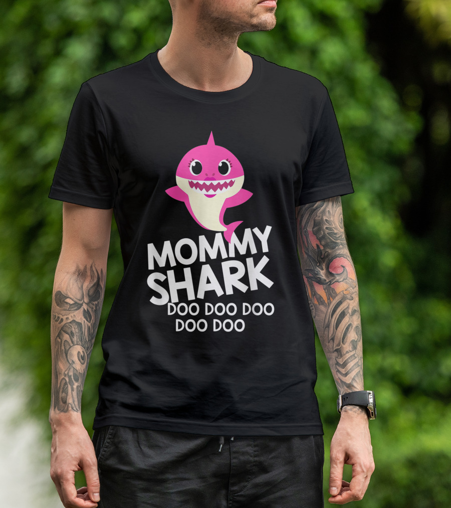 Mommy Shark Doo Doo Doo Doo Doo Pink Cartoon Character T-Shirt