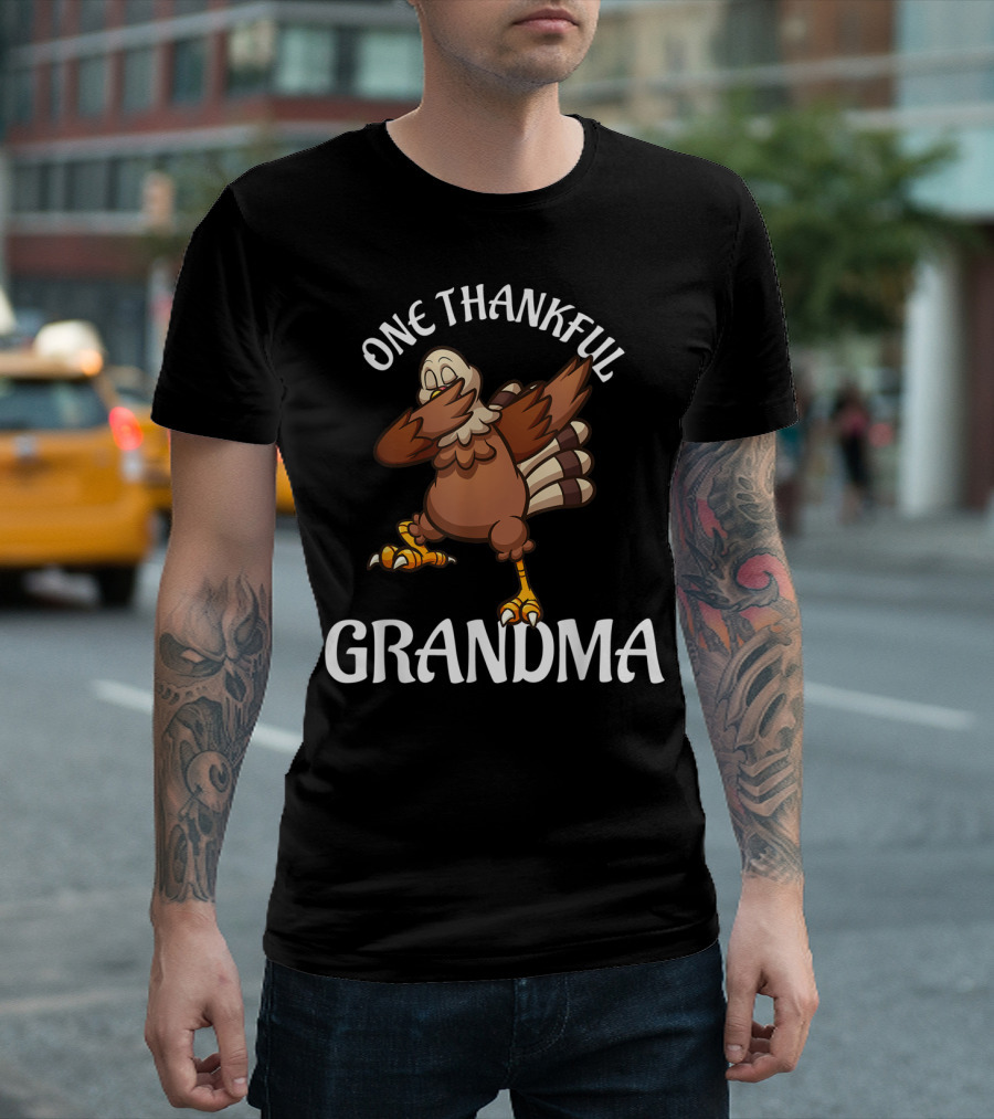 One Thankful Grandma Dabbing Turkey T-Shirt