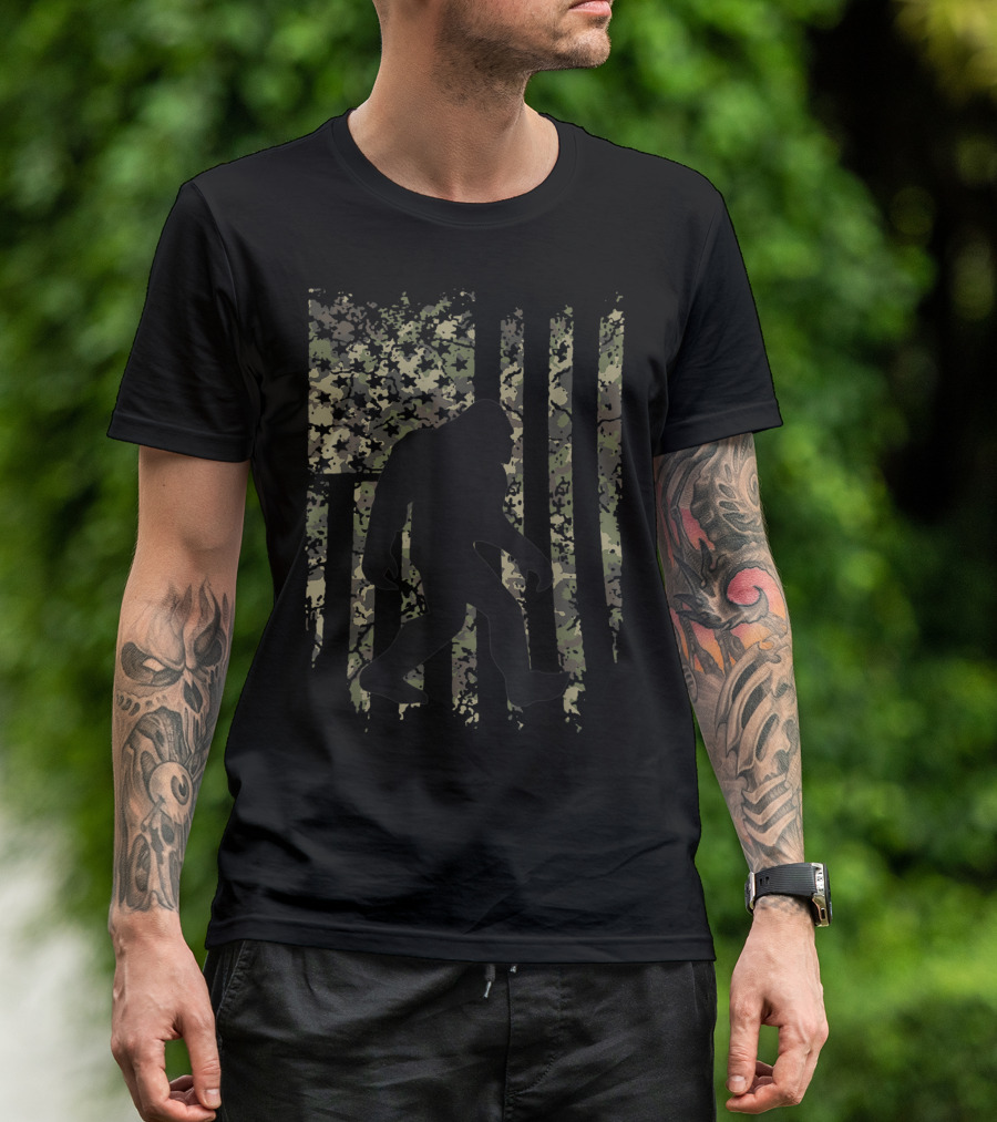 Bigfoot Camouflage Silhouette Sasquatch With Patriotic American Flag Background T-Shirt