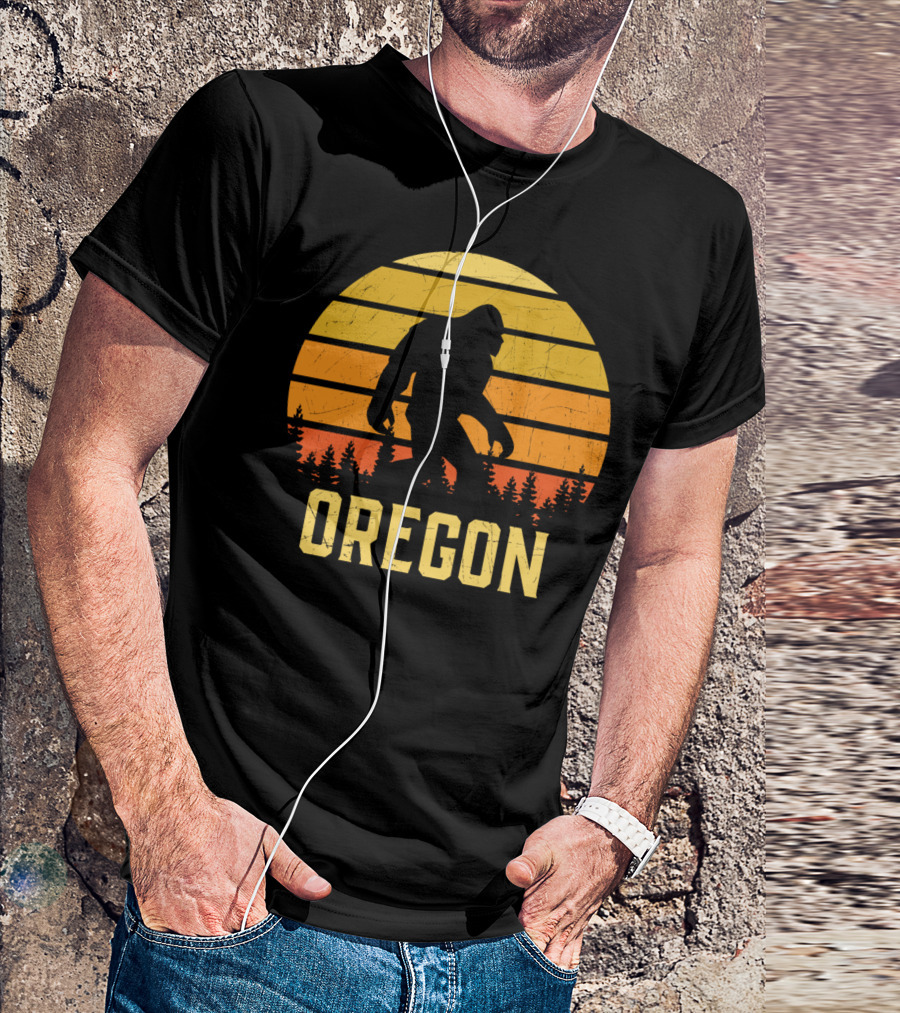 Oregon Bigfoot Sasquatch Believer Sunset T-Shirt
