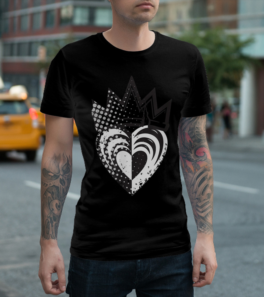 Disney Descendants 3 Evie Heart Pattern Crown T-Shirt