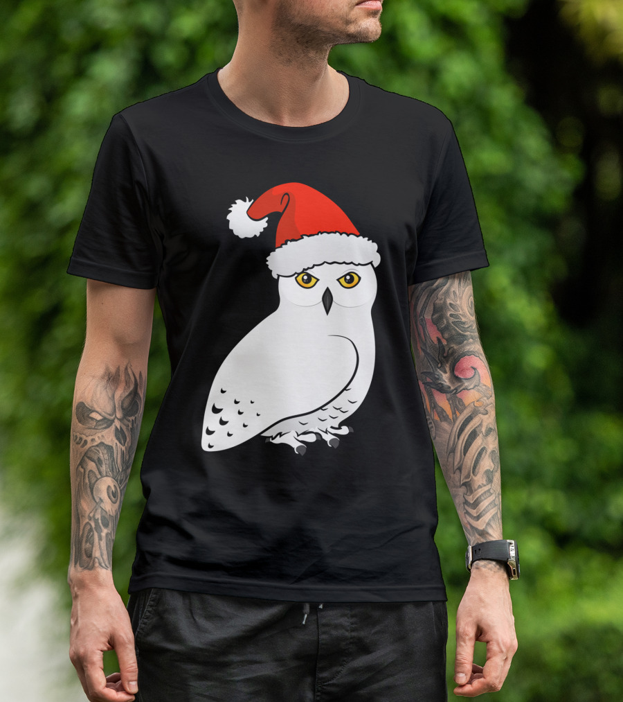 Snowy Owl In Santa Hat For Festive Holiday Season T-Shirt